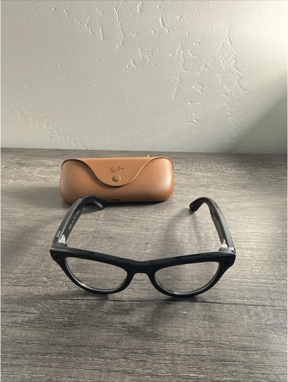 Skyler (Gen 2) Ray Ban - Meta Transition Glasses w/Ray Ban Case Charger